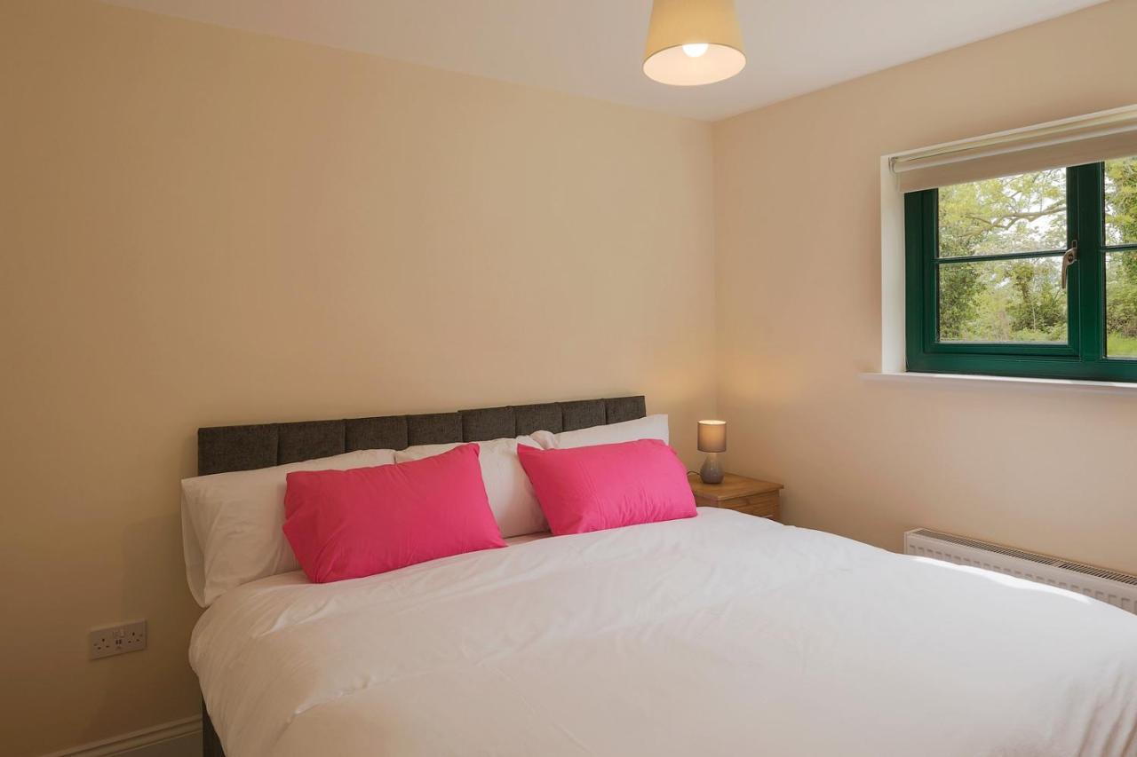 Oakwell holiday village Ramelton Exteriör bild